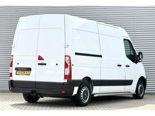 Renault Master T33 2.3 dCi L2H2 Trekhaak Navi TOP STAAT! ActivLease financial lease