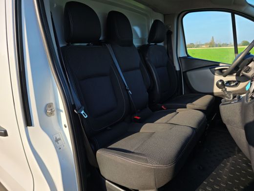 Renault Trafic 1.6 dCi T29 L2 H1 - Euro 6 - 120 Pk - Airco - Cruise Control ActivLease financial lease