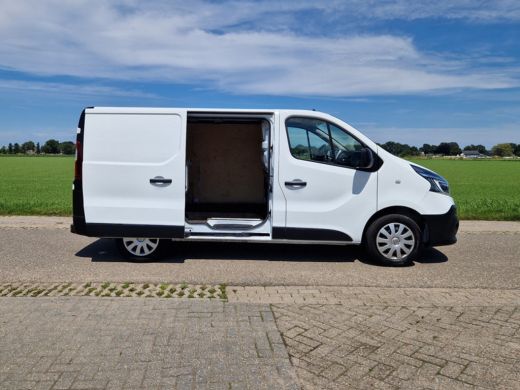 Renault Trafic 2.0 dCi 120 T29 L1 H1 Comfort - 120 Pk - Euro 6 - R-Link - Airco - Cruise Control ActivLease financial lease