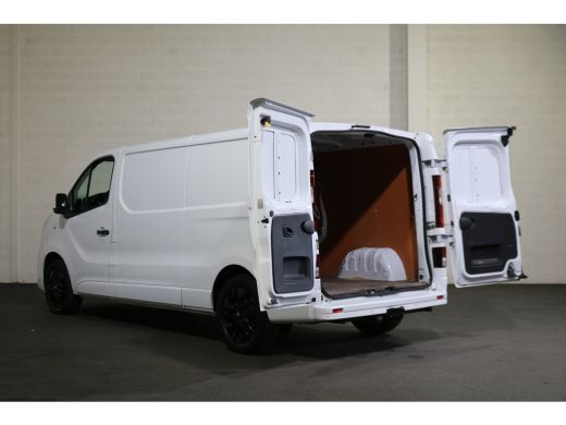 Renault Trafic 2.0 dCi 145pk L2 H1 Airco Navigatie Camera ActivLease financial lease