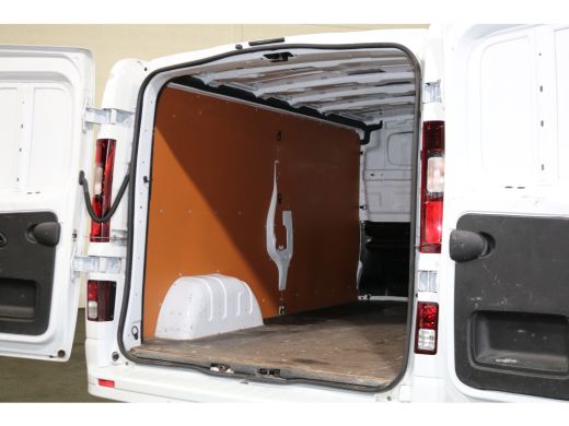 Renault Trafic 2.0 dCi 145pk L2 H1 Airco Navigatie Camera ActivLease financial lease