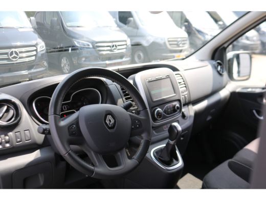 Renault Trafic 2.0 dCi 145pk L2 H1 Airco Navigatie Camera ActivLease financial lease