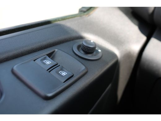 Renault Trafic 2.0 dCi 145pk L2 H1 Airco Navigatie Camera ActivLease financial lease