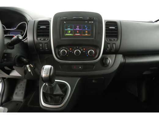 Renault Trafic 2.0 dCi L2H1 145PK Automaat Airco Camera Cruise Carplay Imperiaal Trekhaak Navi PDC 3 Persoons ActivLease financial lease
