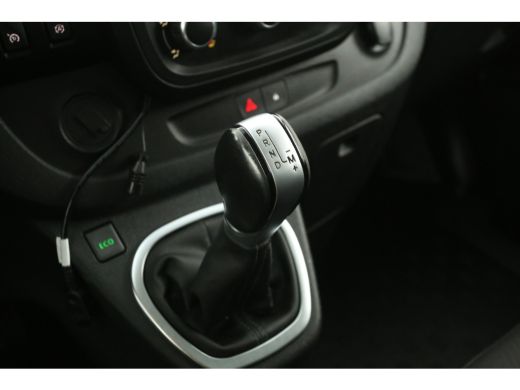 Renault Trafic 2.0 dCi T29 170PK L2H1 Automaat Airco Camera Cruise Trekhaak LED 3 Persoons PDC ActivLease financial lease