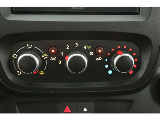 Renault Trafic 2.0 dCi T29 170PK L2H1 Automaat Airco Camera Cruise Trekhaak LED 3 Persoons PDC ActivLease financial lease