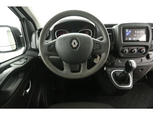 Renault Trafic 2.0 dCi T29 170PK L2H1 Automaat Airco Camera Cruise Trekhaak LED 3 Persoons PDC ActivLease financial lease