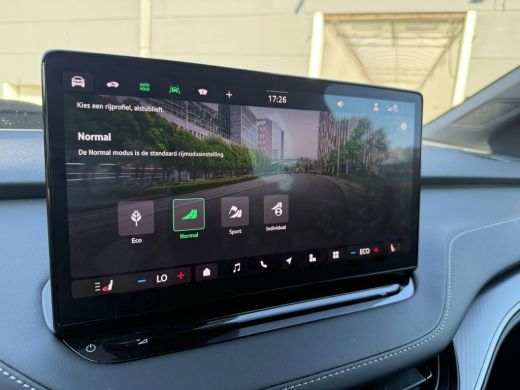 Skoda Enyaq iV 85 Sportline | Trekhaak | Canton geluidsysteem | Head Up Display | 360" camera | Elektrische stoelen ActivLease financial lease