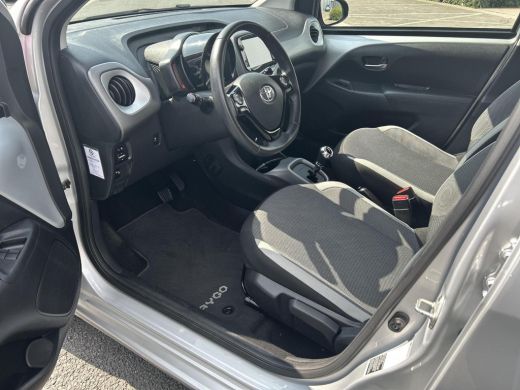 Toyota Aygo 1.0 VVT-i x-play (Automaat,Apple,Android Carplay- Parkeercamera) ActivLease financial lease