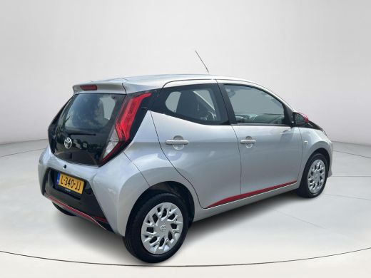 Toyota Aygo 1.0 VVT-i x-play (Automaat,Apple,Android Carplay- Parkeercamera) ActivLease financial lease