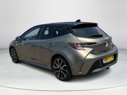 Toyota Corolla 1.8 Hybrid Executive | Trekhaak | Navigatie | Dode hoek waarschuwing | 18 inch LM-velgen | ActivLease financial lease