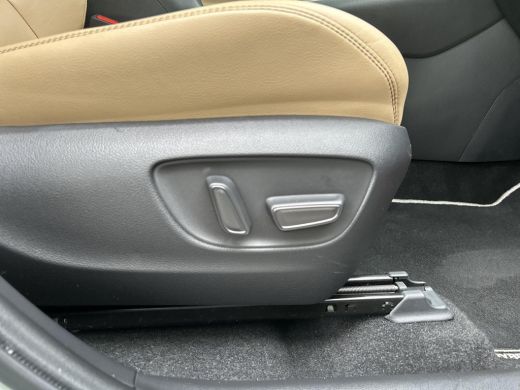 Toyota RAV4 2.5 Hybrid AWD Executive ActivLease financial lease