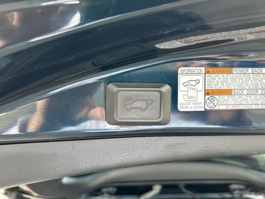 Toyota RAV4 2.5 Hybrid AWD Style ActivLease financial lease