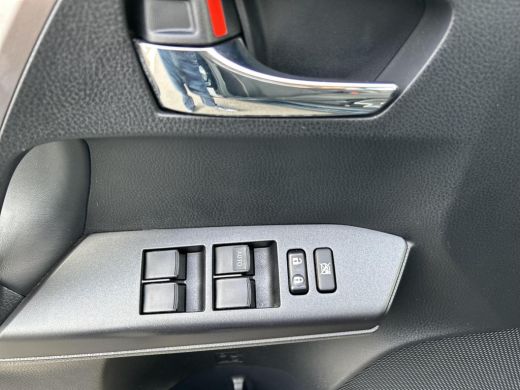 Toyota RAV4 2.5 Hybrid AWD Style ActivLease financial lease