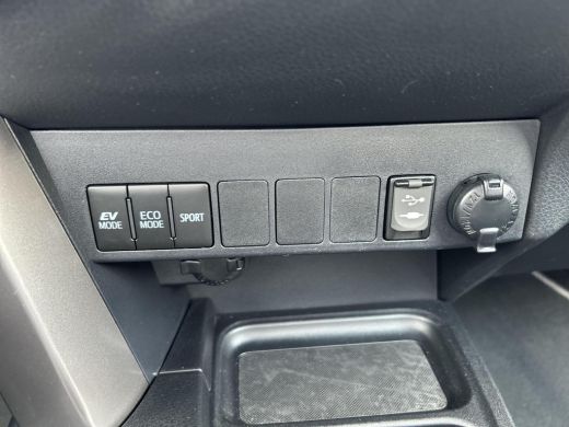 Toyota RAV4 2.5 Hybrid AWD Style ActivLease financial lease