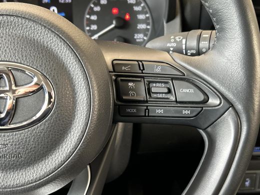 Toyota Yaris 1.5 VVT-i Dynamic | Apple CarPlay | Climate Control | LM velgen | Rijklaarprijs incl. garantie | ActivLease financial lease