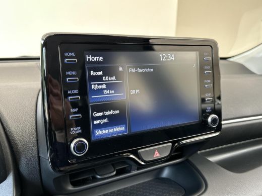 Toyota Yaris 1.5 VVT-i Dynamic | Apple CarPlay | Climate Control | LM velgen | Rijklaarprijs incl. garantie | ActivLease financial lease