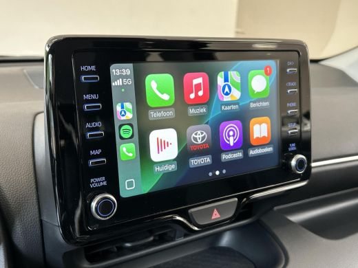 Toyota Yaris 1.5 VVT-i Dynamic | Apple CarPlay | Climate Control | LM velgen | Rijklaarprijs incl. garantie | ActivLease financial lease