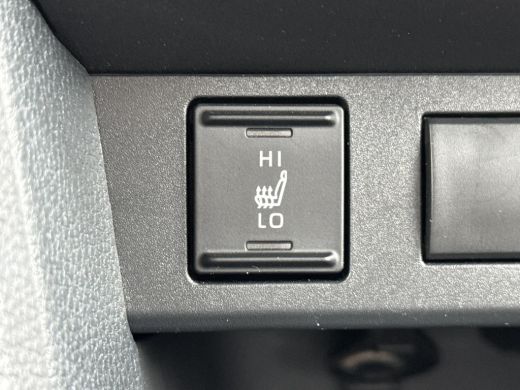 Toyota Yaris Cross 1.5 Hybrid Dynamic **KEYLESS/ STOEL EN STUURWIELVERWARMING/ 36 MAANDEN GARANTIE/ ActivLease financial lease