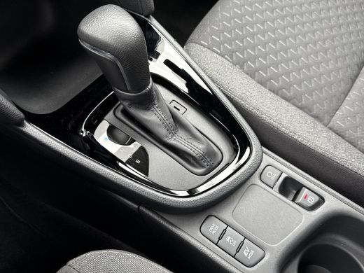Toyota Yaris Cross 1.5 Hybrid Dynamic **KEYLESS/ STOEL EN STUURWIELVERWARMING/ 36 MAANDEN GARANTIE/ ActivLease financial lease