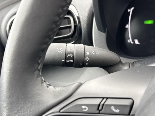 Toyota Yaris Cross 1.5 Hybrid Dynamic **KEYLESS/ STOEL EN STUURWIELVERWARMING/ 36 MAANDEN GARANTIE/ ActivLease financial lease