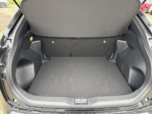 Toyota Yaris Cross 1.5 Hybrid Dynamic **KEYLESS/ STOEL EN STUURWIELVERWARMING/ 36 MAANDEN GARANTIE/ ActivLease financial lease