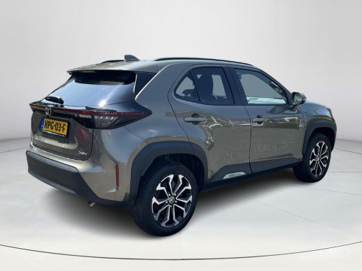 Toyota Yaris Cross 1.5 Hybrid Dynamic | Navigatie | Stoel- + stuurverwarming | Keyless entry | 17 inch LM-velgen | ActivLease financial lease