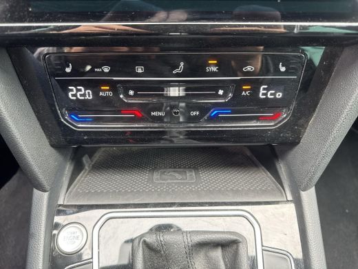 Volkswagen Passat Variant 1.4 TSI PHEV GTE Business 218Pk | Trekhaak | Pano Dak | ERGO Massage | App Connect | ActivLease financial lease