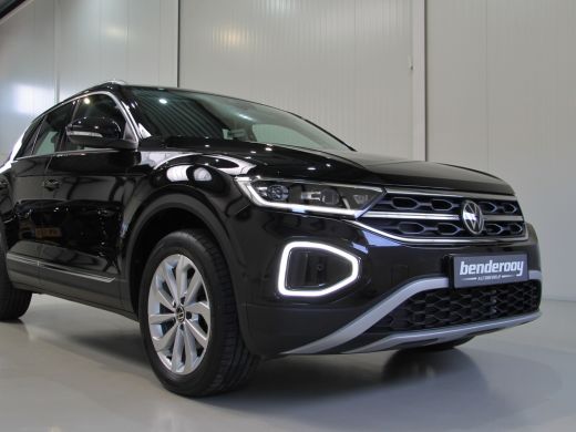 Volkswagen T-Roc 1.5 TSI 150pk DSG Style | Acc | Lane | Camera ActivLease financial lease