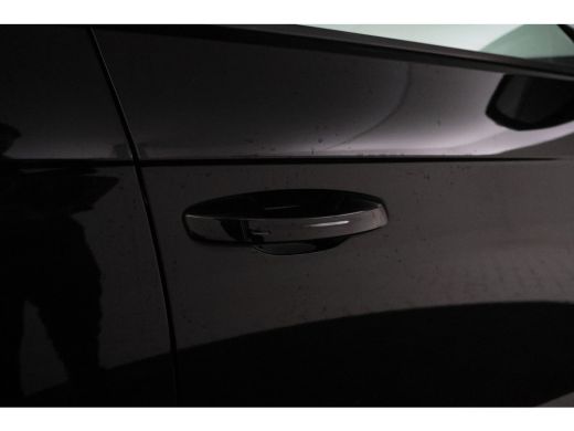 Volkswagen T-Roc 1.6 TDI Style Business R-Line, Cruise Control, Apple Carplay, Parkeersensoren ActivLease financial lease