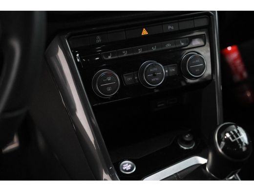 Volkswagen T-Roc 1.6 TDI Style Business R-Line, Cruise Control, Apple Carplay, Parkeersensoren ActivLease financial lease