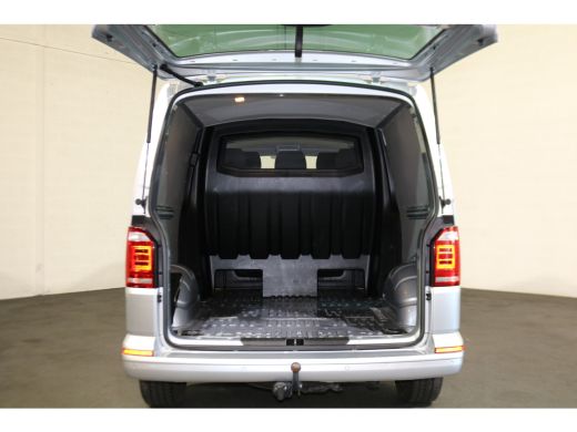 Volkswagen Transporter 2.0 TDI L2 H1 150pk DC 4-Motion Automaat Airco Led Trekhaak Camera ActivLease financial lease