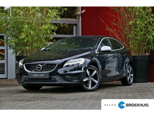 Volvo V40 1.5 T3 Polar+ Sport | R-Design | Trekhaak | Camera | Harman/Kardon | Panoramadak | Keyless Volvo V40 1.5 T3 Polar+ Sport | R-Design | Trekhaak | Camera | Harman/Kardon | Panoramadak | Keyless