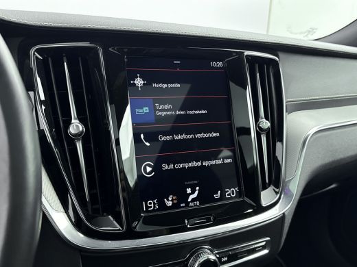 Volvo  V60 2.0 T8 Twin Engine AWD Polestar Engineered | Trekhaak | PDC + Camera | Panoramadak | 405pk | | Ha... ActivLease financial lease