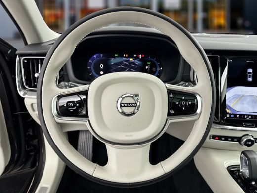 Volvo  V60 T6 Recharge AWD Ultimate Bright | 18" | Panoramadak | Blond Leder | Head-up | Elektr. verst. stoe... ActivLease financial lease