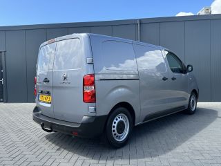 Peugeot Expert 1.5 BlueHDI 102 PK / L2H1 / 18.472 KM !! / 1e EIG. / TREKHAAK / AIRCO / CRUISE / BLUETOOTH / ORIG...