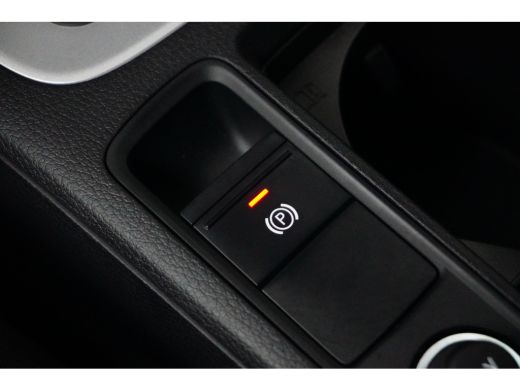Audi Q3 35 TFSI 150PK Advanced Edition | TREKHAAK | STOELVERW. | ELEKTR. A. KLEP ActivLease financial lease