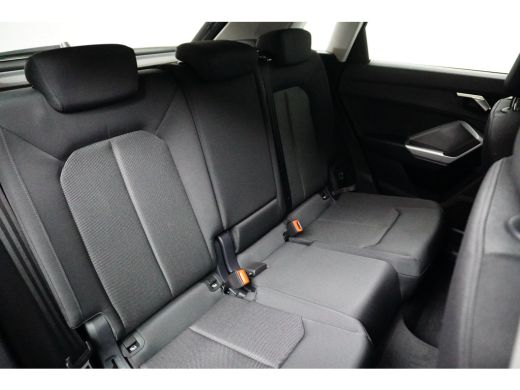 Audi Q3 35 TFSI 150PK Advanced Edition | TREKHAAK | STOELVERW. | ELEKTR. A. KLEP ActivLease financial lease