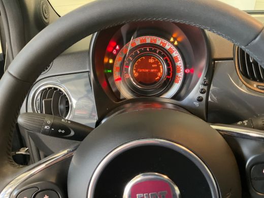 Fiat 500 1.0 Hybrid Cult | CarPlay | Airco | DAB+ | Park Assist | 15" LMV | Centrale vergr. | Elec. Ramen ... ActivLease financial lease