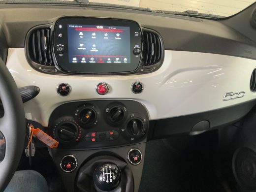 Fiat 500 1.0 Hybrid Dolcevita | 5.625 KM'S ! Panoramadak | CarPlay | Comfort Pakket | 5.625 KM'S ! Panoram... ActivLease financial lease