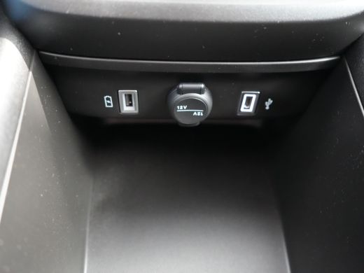 Fiat 600 Urban | 10,25" touchscreen radio met Bluetooth, DAB & USB | 16" stalen velgen met Bi-color cover ... ActivLease financial lease
