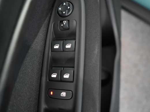 Fiat 600 Urban | 10,25" touchscreen radio met Bluetooth, DAB & USB | 16" stalen velgen met Bi-color cover ... ActivLease financial lease