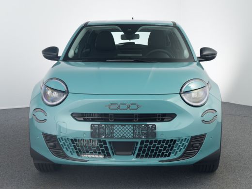 Fiat 600 Urban | 10,25" touchscreen radio met Bluetooth, DAB & USB | 16" stalen velgen met Bi-color cover ... ActivLease financial lease