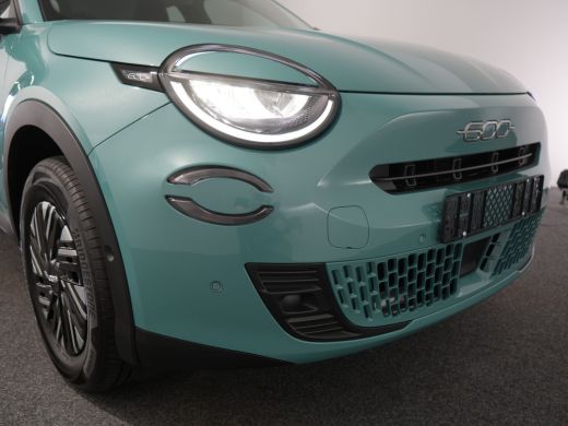 Fiat 600 Urban | 10,25" touchscreen radio met Bluetooth, DAB & USB | 16" stalen velgen met Bi-color cover ... ActivLease financial lease