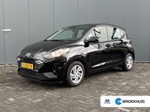 Hyundai i10 1.0 66pk Comfort Smart | Airco | Carplay | Camera | Navigatie | Cruise control | Boordcomputer | ... Hyundai i10 1.0 66pk Comfort Smart | Airco | Carplay | Camera | Navigatie | Cruise control | Boordcomputer | ...