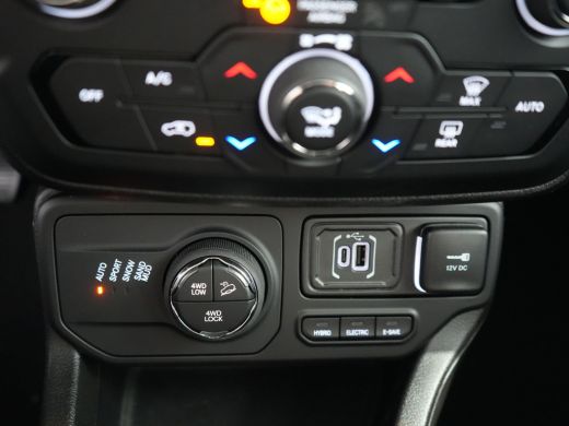 Jeep Renegade North Star 4Xe | 10,1'' infotainment met draadloos Apple Carplay / Android Auto | 10,25'' digitaa... ActivLease financial lease