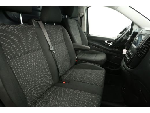 Mercedes-Benz Vito 114 CDI Lang Automaat Airco Cruise Carplay Camera Trekhaak 18"LMV Navigatie 3 Persoons ActivLease financial lease