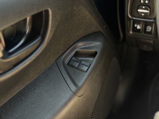 Peugeot 108 1.0 e-VTi Active | Airco | Audio installatie | Bestuurdersstoel in hoogte verstelbaar ActivLease financial lease