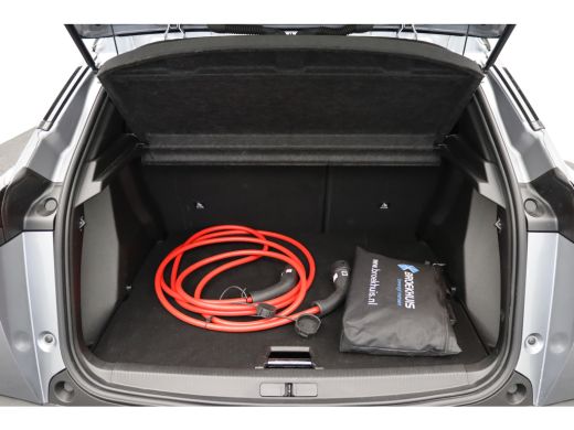 Peugeot e-2008 EV GT 54 kWh | Achteruitrijcamera | Airco (automatisch) | Camera voor ActivLease financial lease