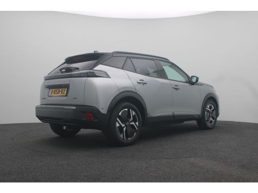 Peugeot e-2008 EV GT 54 kWh | Achteruitrijcamera | Airco (automatisch) | Camera voor ActivLease financial lease